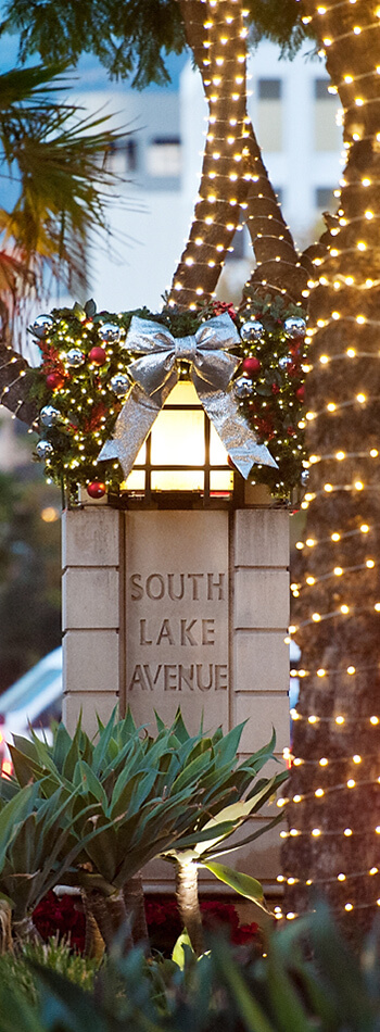 South Lake Avenue street sign decorated for the holidays