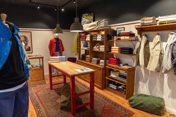 Ghiaia Cashmere on South Lake Avenue in Pasadena